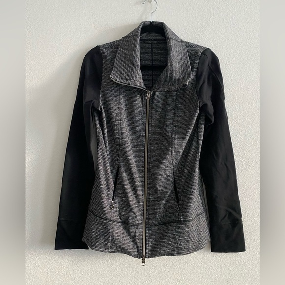 lululemon athletica Jackets & Blazers - Lululemon Daily Yoga Jacket 8 Coco Pique Black
